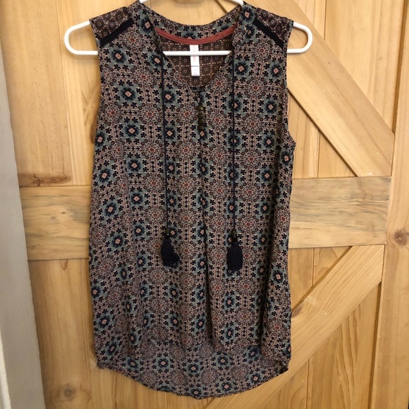 Xhilaration Geometric Print Top in Blue and Brown - Picture 1 of 7